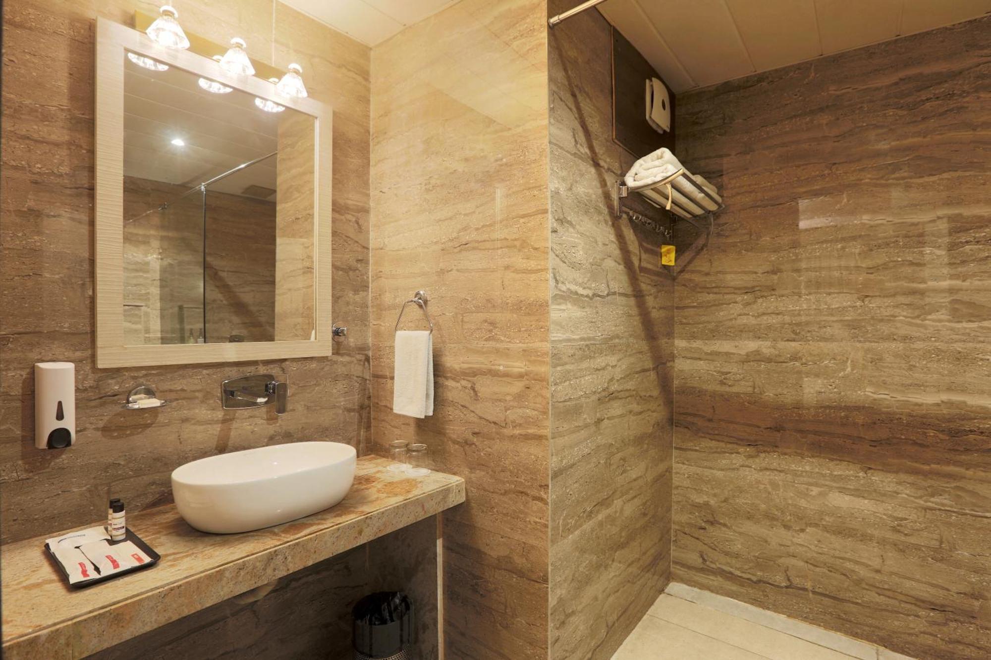 Hotel Aerostay Residency Igi Airport Delhi New Delhi Bagian luar foto