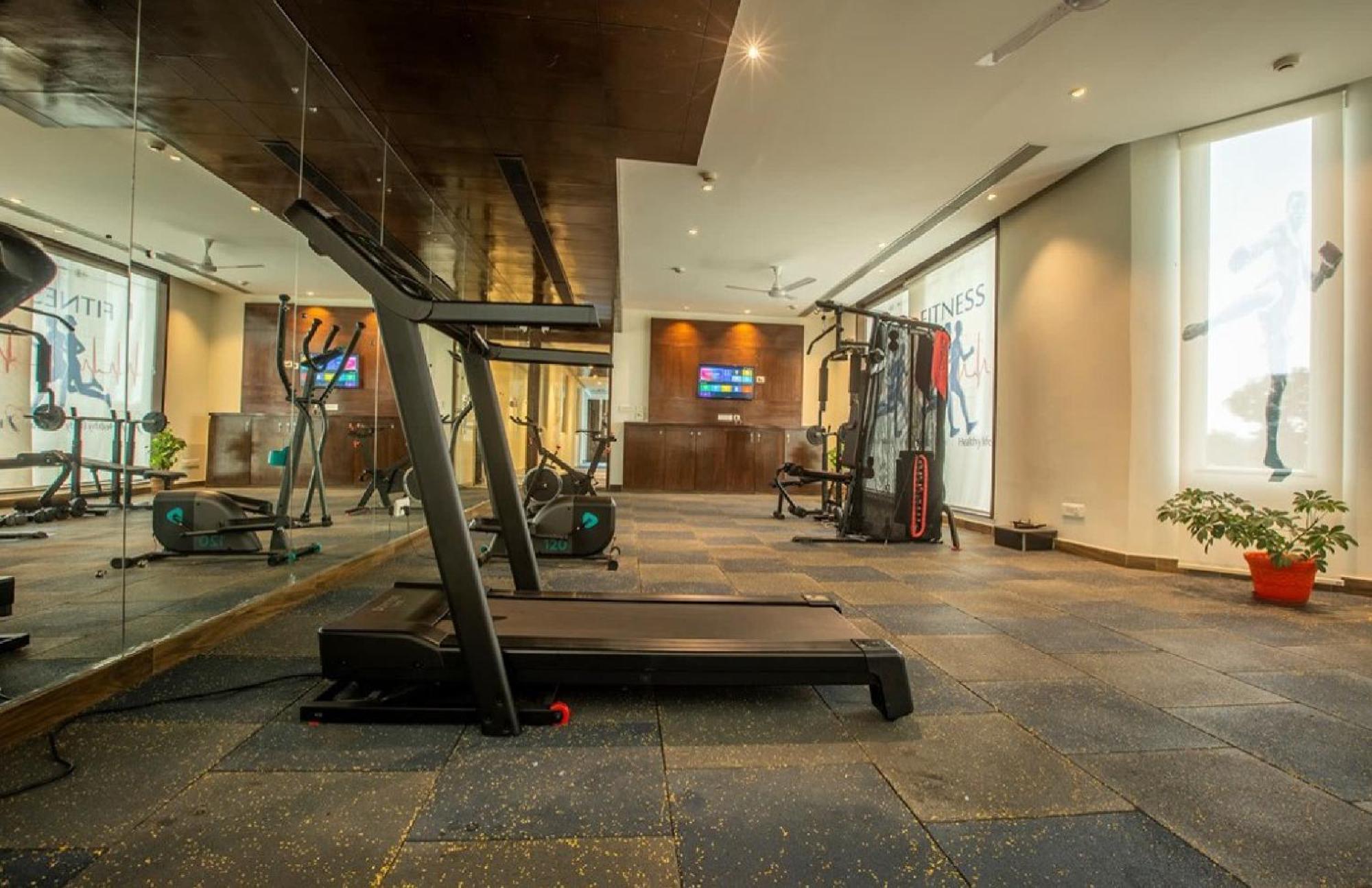 Hotel Aerostay Residency Igi Airport Delhi New Delhi Bagian luar foto