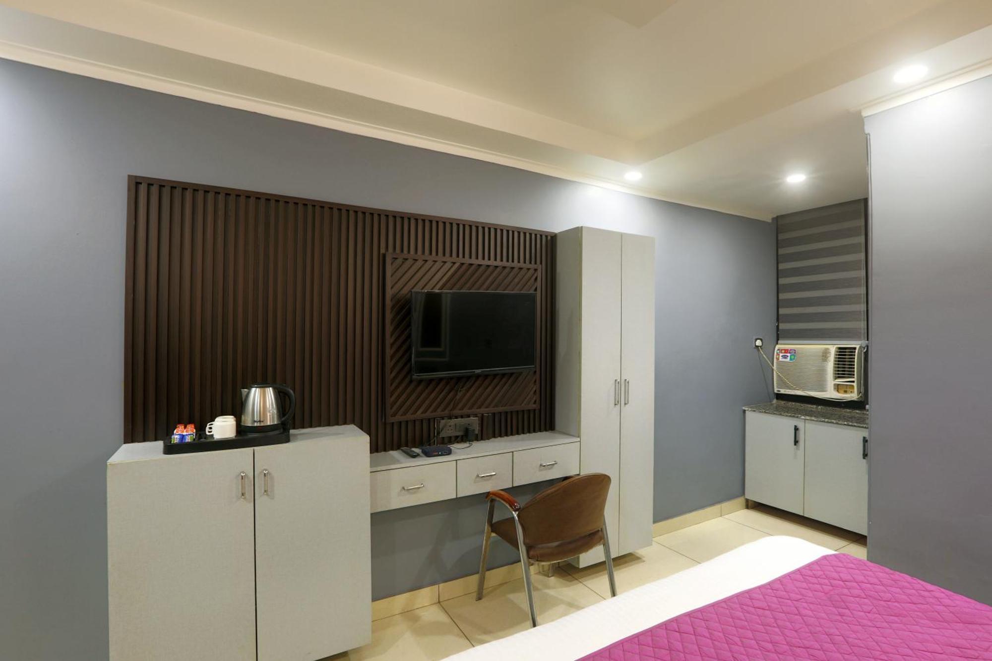 Hotel Aerostay Residency Igi Airport Delhi New Delhi Bagian luar foto